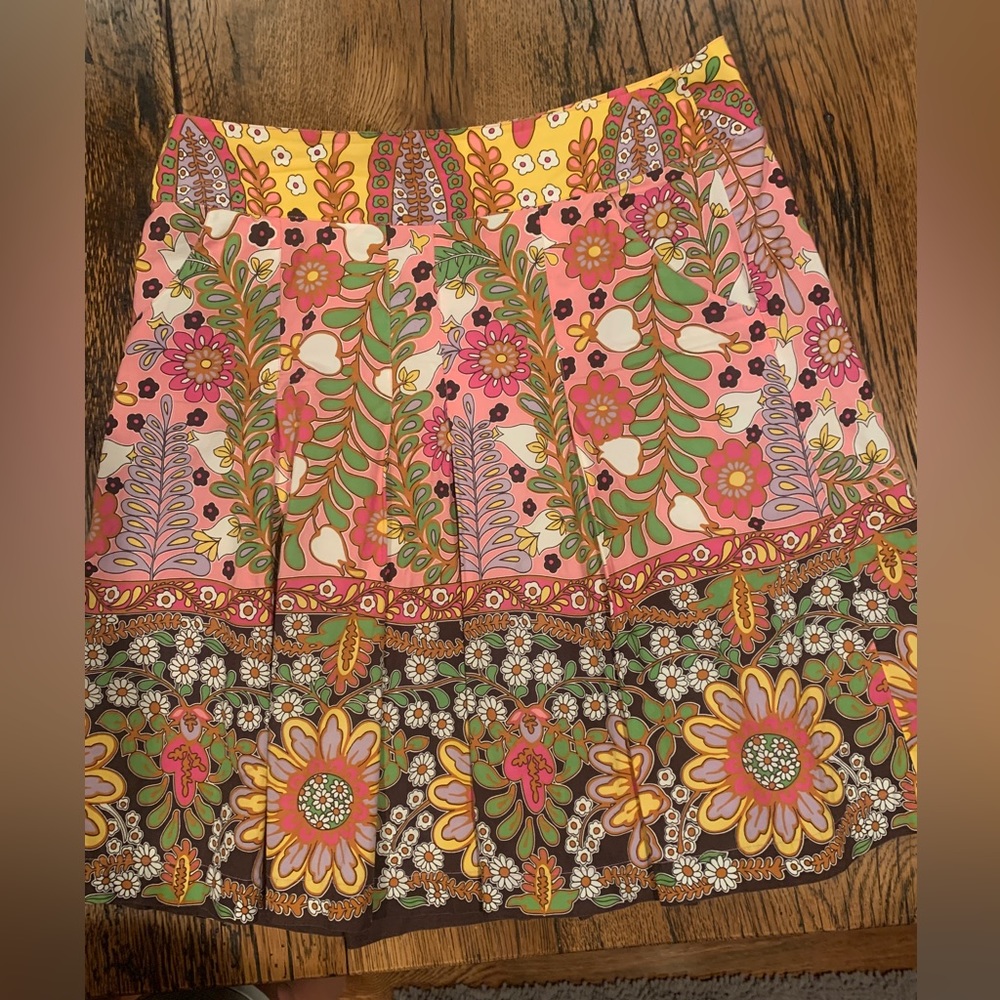 Cabi skirt with pockets size 10